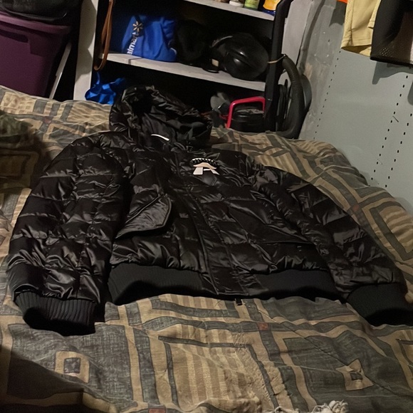 Selling because I no longer wear I’ve had it for about 4 months - Picture 3 of 5